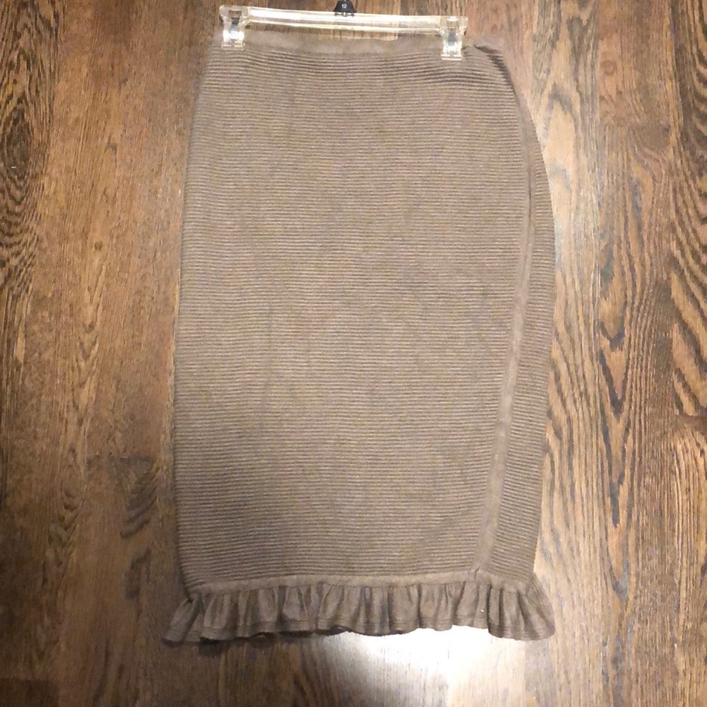 Max studio skirt